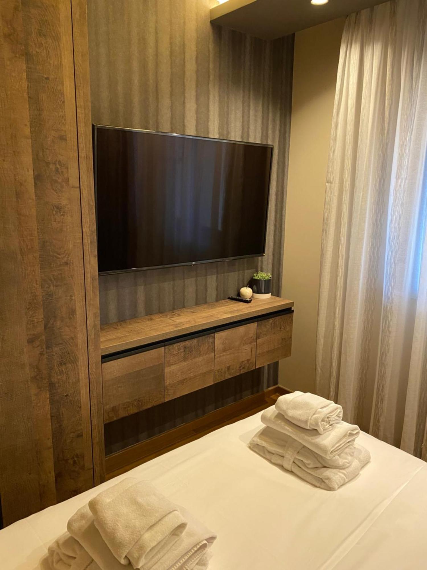 Golden Lux Apartment *